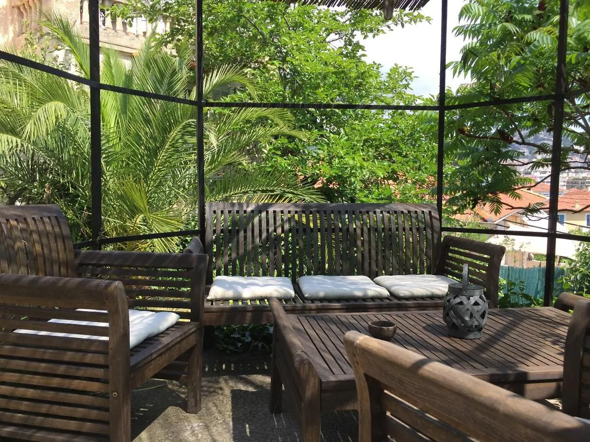 Bed & Breakfast Chambres D'Hotes Cottage Bellevue Cannes 0*,  Francja